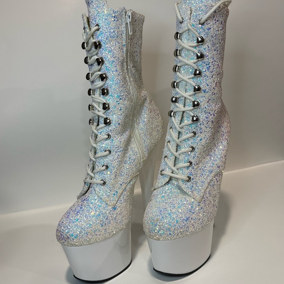 Pleaser FLAMINGO-1020LP 7 Inch Heel Platform Lace-Up Ankle Boot Size 8 - Picture 2 of 5